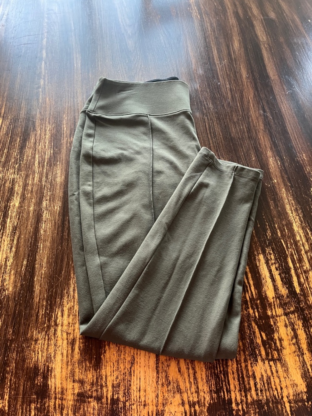 Apt. 9 Olive Green Ponte Leggings